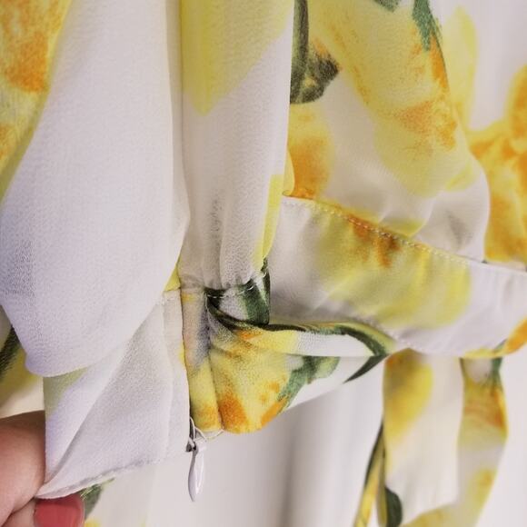 Luxxel Lemon Yellow Floral Cropped Cold Shoulder Wrap Blouse Lined Size M - Picture 10 of 13